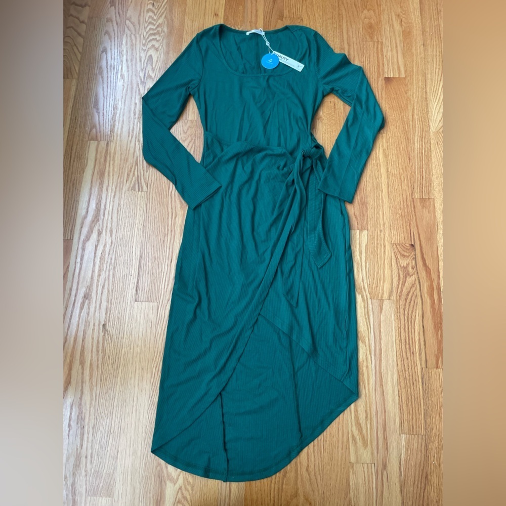 NWT! Cupshe Green Asymmetrical Ribbed Dress with Long Sleeves